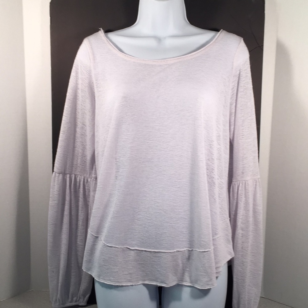 Free people top woman’s medium long sleeve